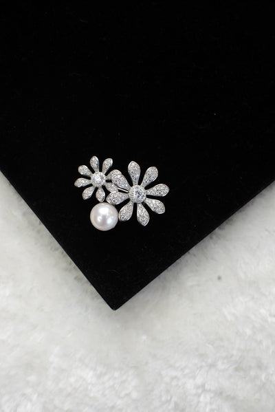 Twin Snowflakes with Pearl